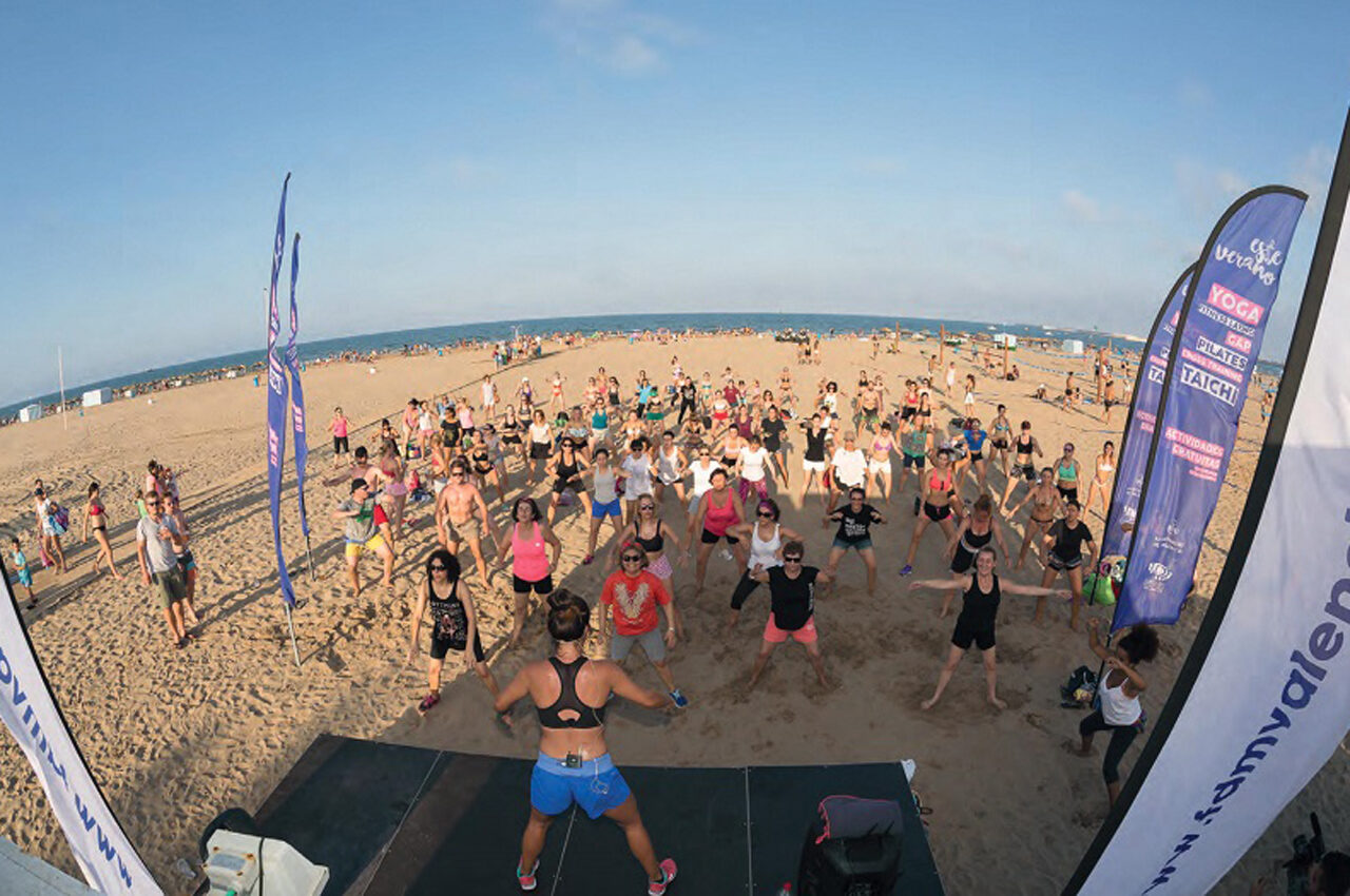 ¡Conoce las actividades físicas gratuitas que se ofrecen en las playas